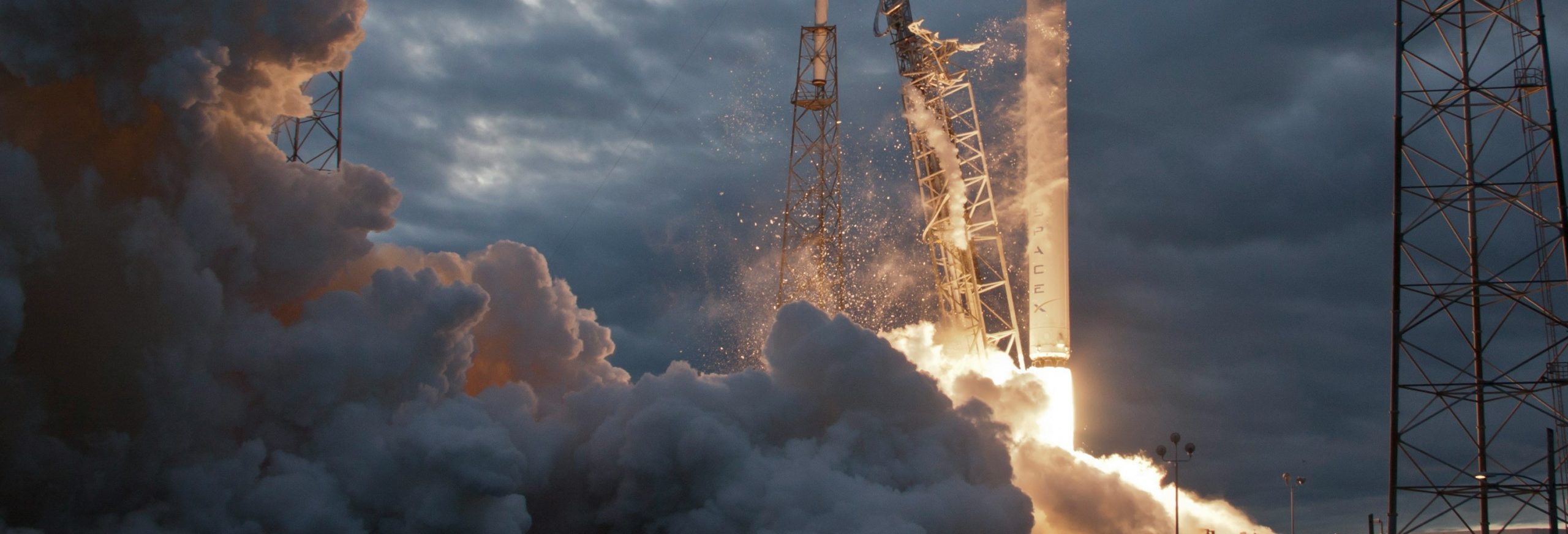 spacex shuttle launch blue tint